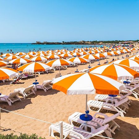 Camping Luminoso Hotel Punta Braccetto Exterior foto